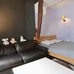5 Stylish Studio In Chatelet Minutes From Pompidou